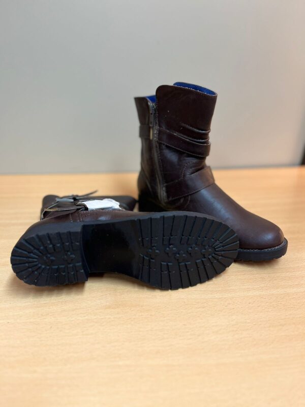 Botas Kenny Loves Penny 7.5 - Imagen 3