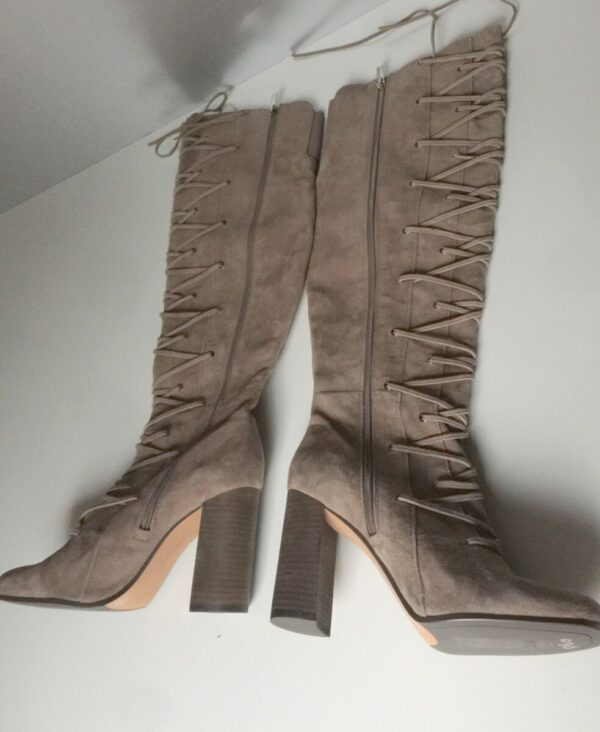 Botas Vince Camuto 37M Gris Taco Alto 1 - Imagen 3