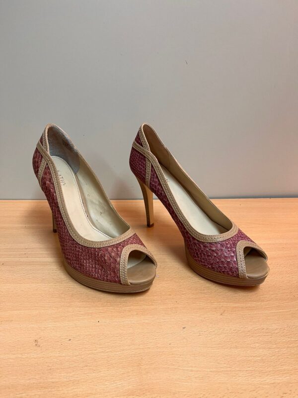 Kathy Van Zeeland  11M