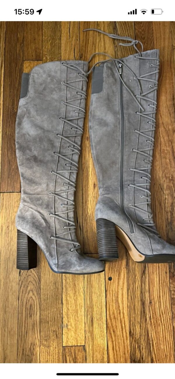 Botas Vince Camuto 37M Gris Taco Alto 1 - Imagen 4