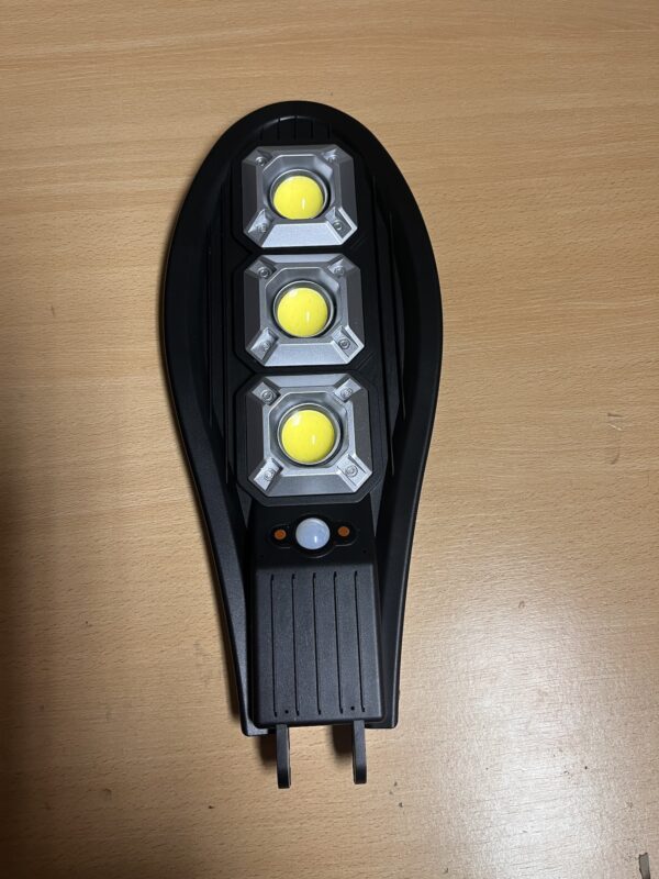 Luz No. 3 Reflector tipo columna de 300 lm